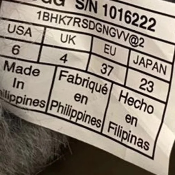 UGG Classic Mini Boots Ash Fog 6 New without Box - Picture 14 of 14